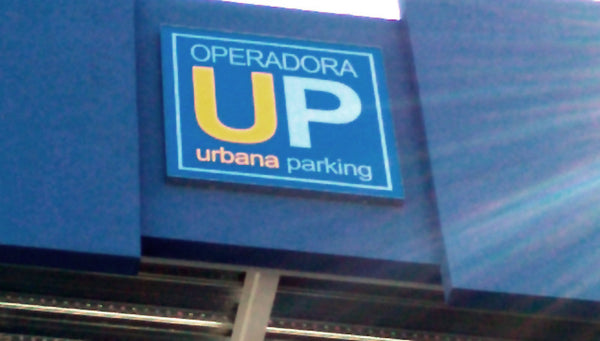 ESTACIONAMIENTO CENTRO CÍVICO-QRO.